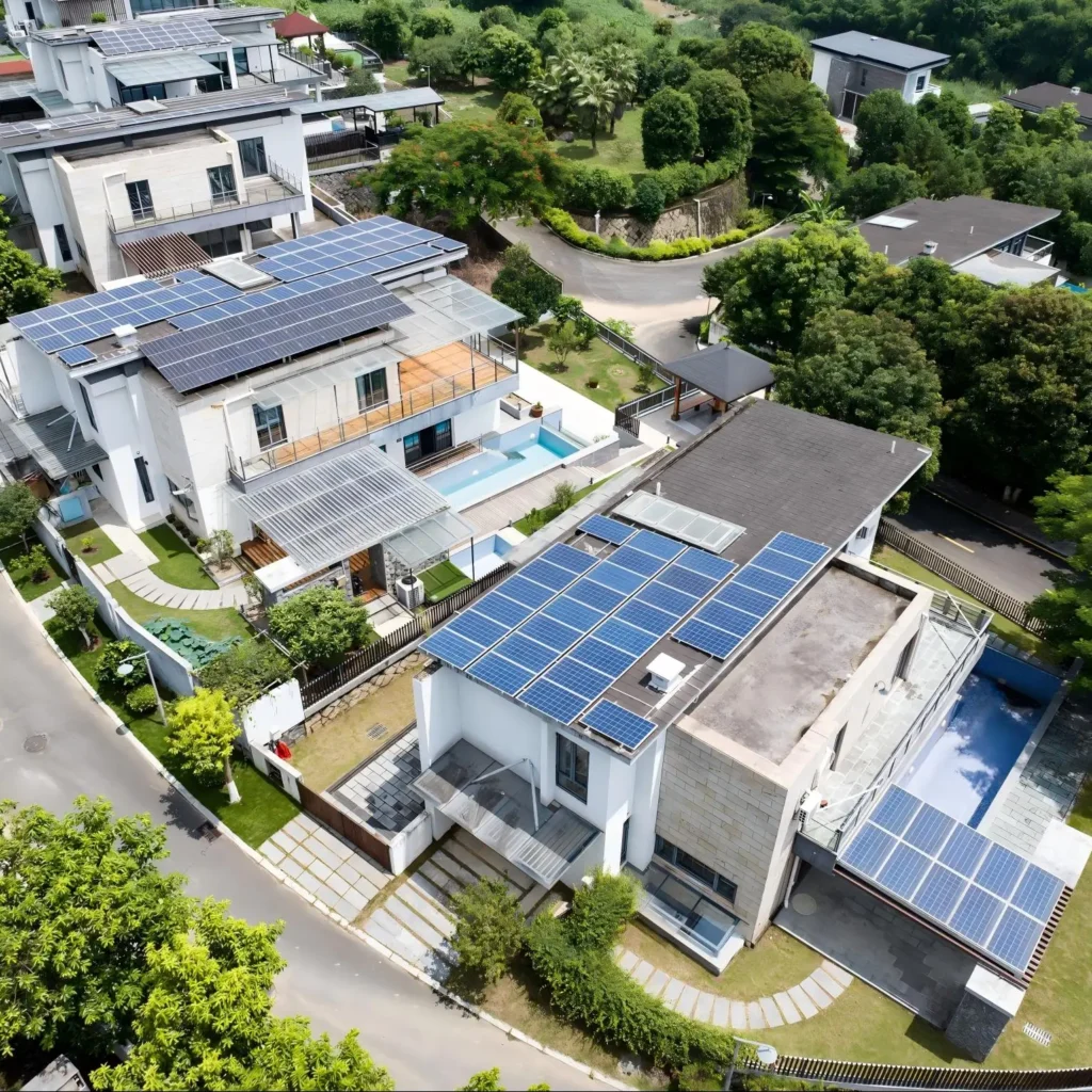 A premium residential backup solar ESS kit with non-feed-in smart hybrid inverter, running home appliances safely without grid leakage.